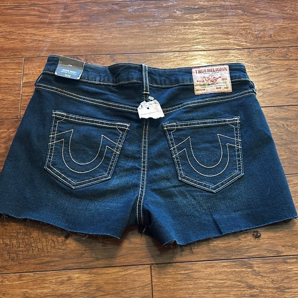 TRUE RELIGION
JENNIE MID RISE RAW HEM size 28 NWT - Picture 7 of 9